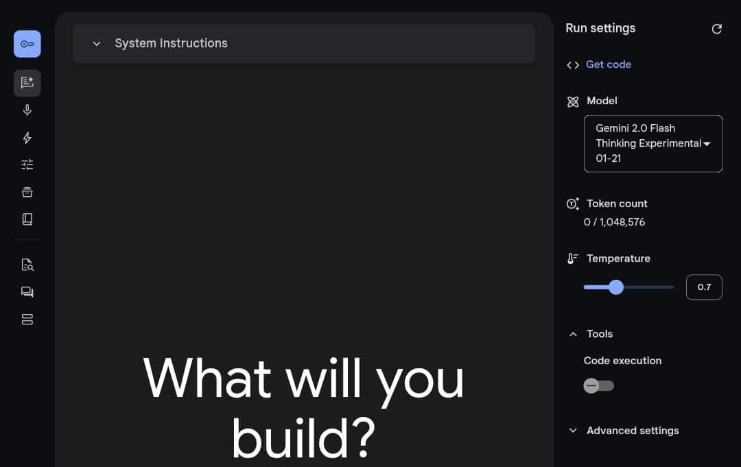 واجهة الإصدار الجديد Gemini-2.0-Flash-Thinking-Exp-0121 داخل ai studio، حيث أصبح متاحًا للتجربة المجانية والاختبار
