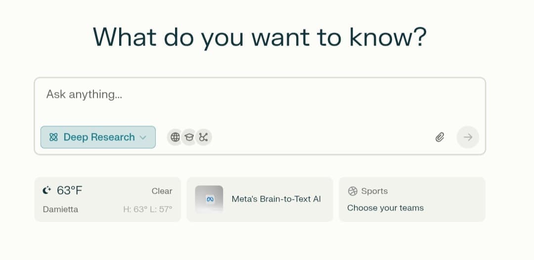 واجهة الدردشة في Perplexity AI مع تفعيل خيار البحث العميق