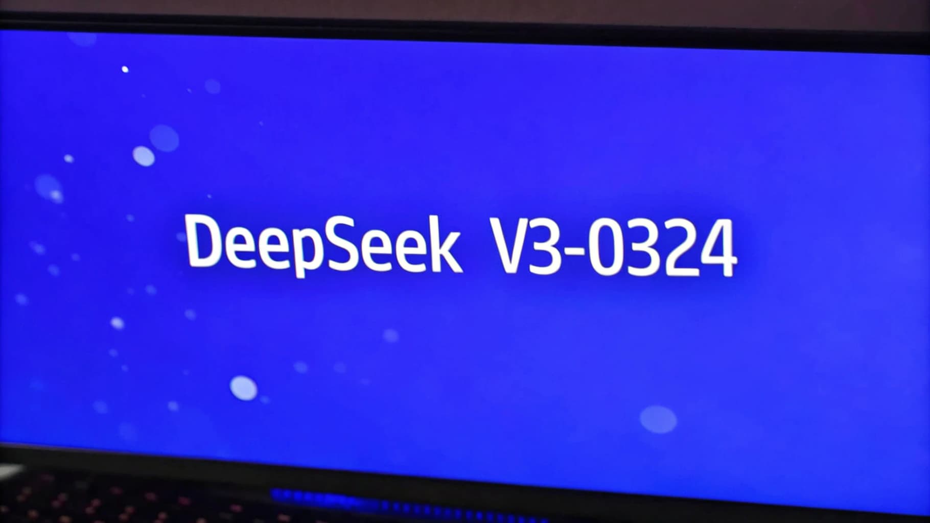 شعار نصي لـ DeepSeek V3-0324، نموذج الذكاء الاصطناعي المفتوح المصدر